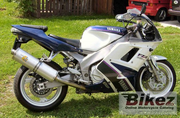 1993 Yamaha FZR 1000 photo